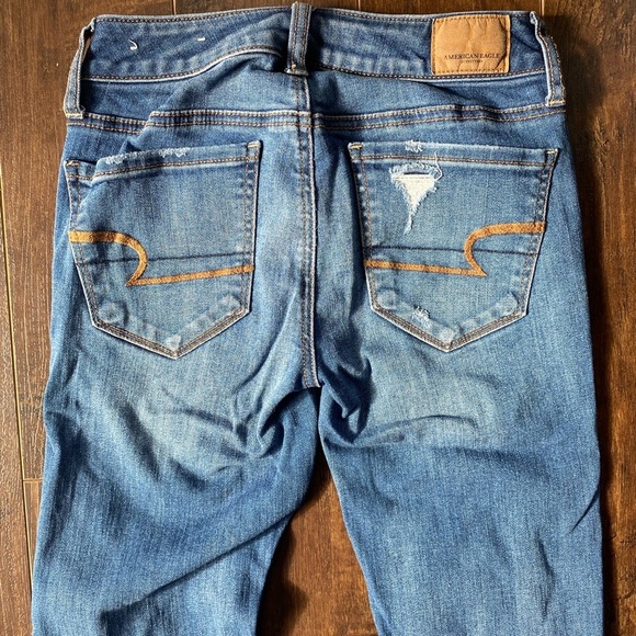 AMERICAN Eagle High Waisted, ripped, Skinny Jeans size 00 - Picture 6 of 10